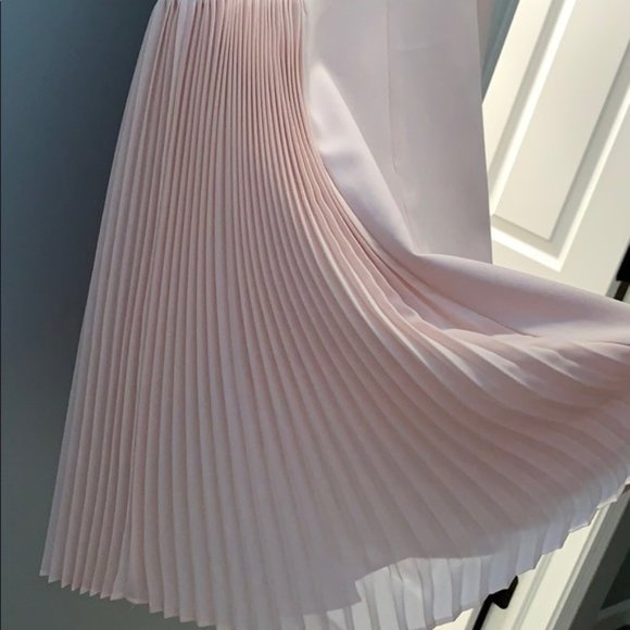 Theory Crepe Pleated Day Dress - Picture 6 of 16
